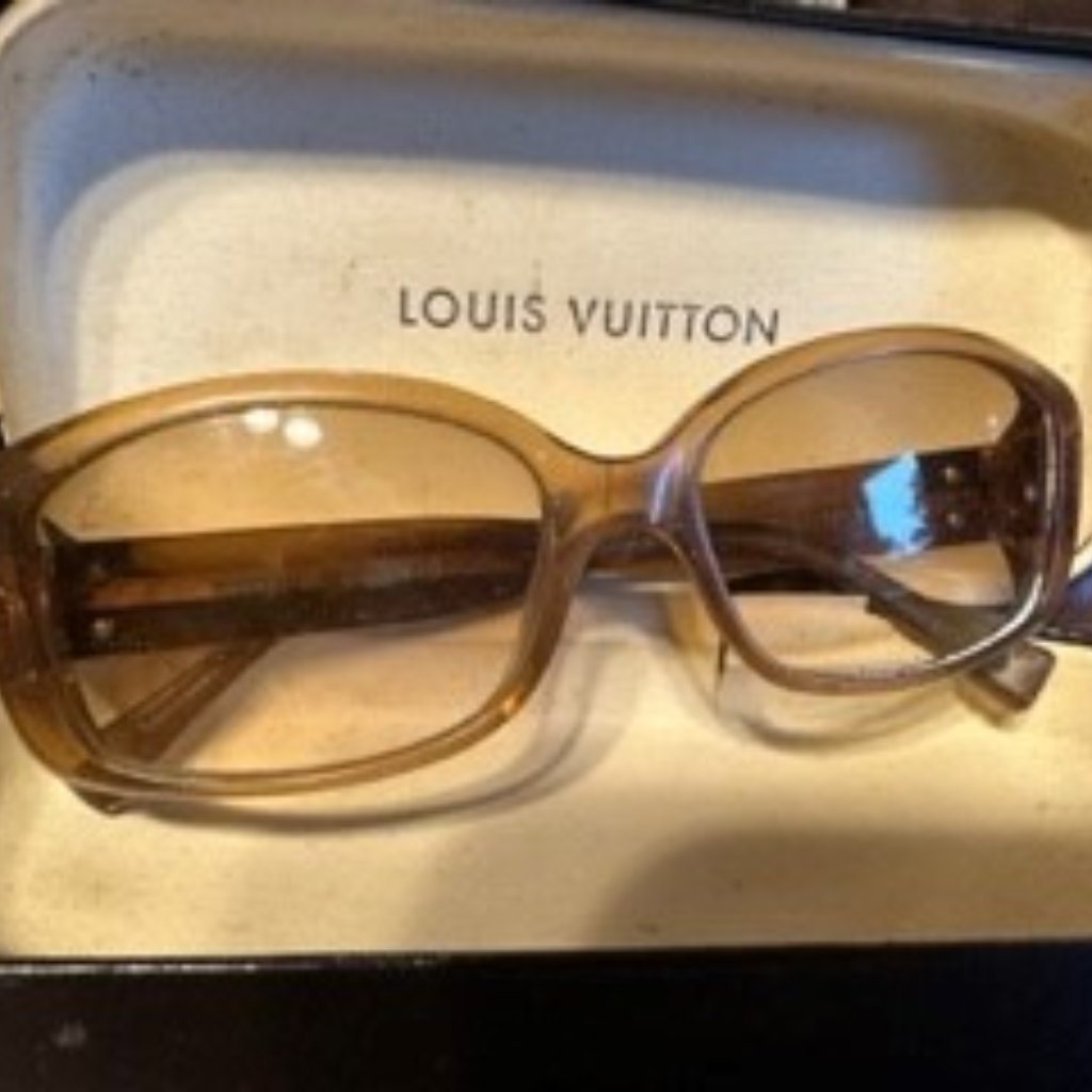Louis Vuitton Sunglasses Euc